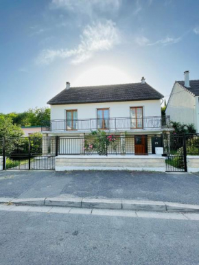 Super maison entre paris et Disney